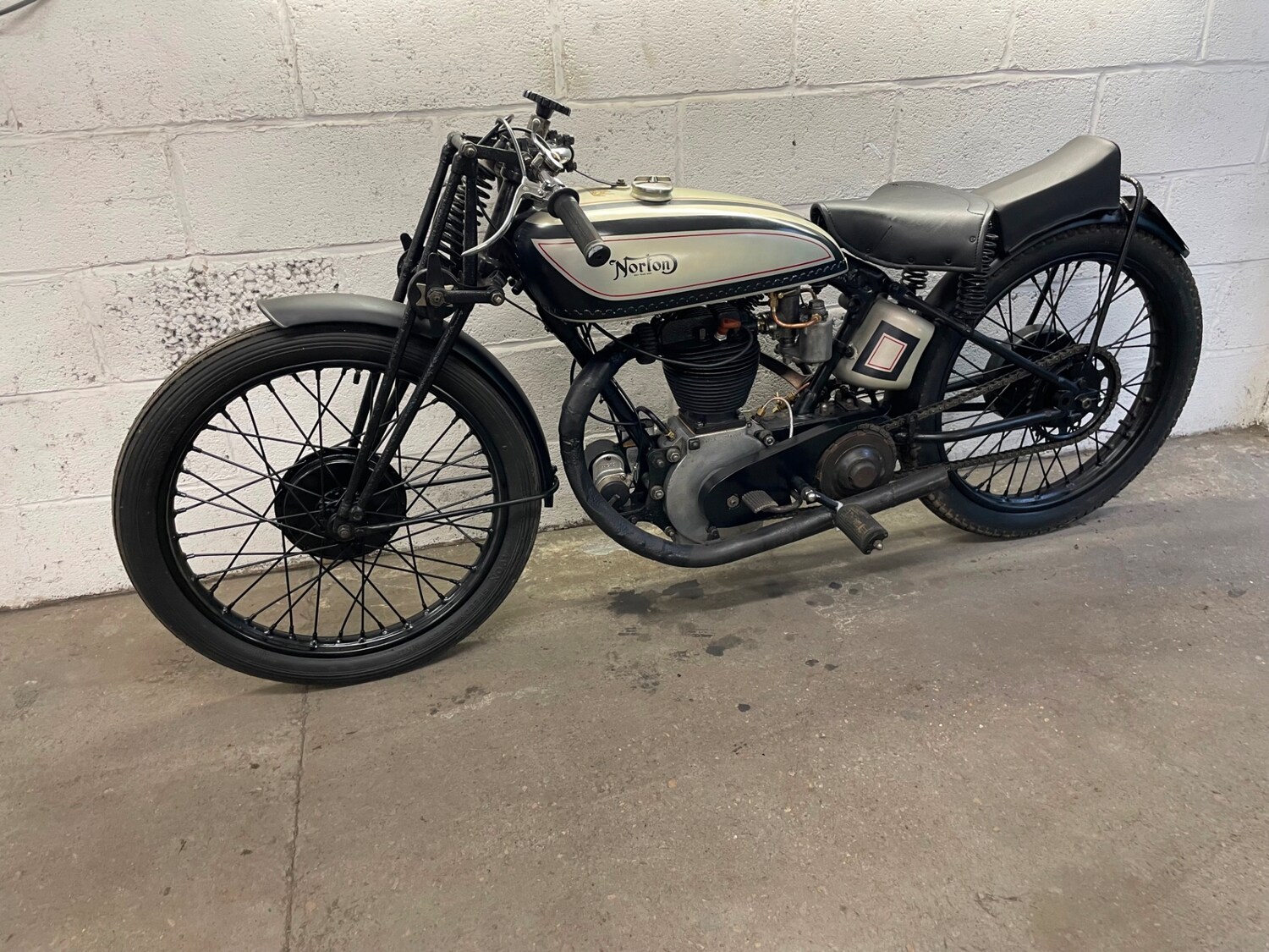 Norton MODEL 18