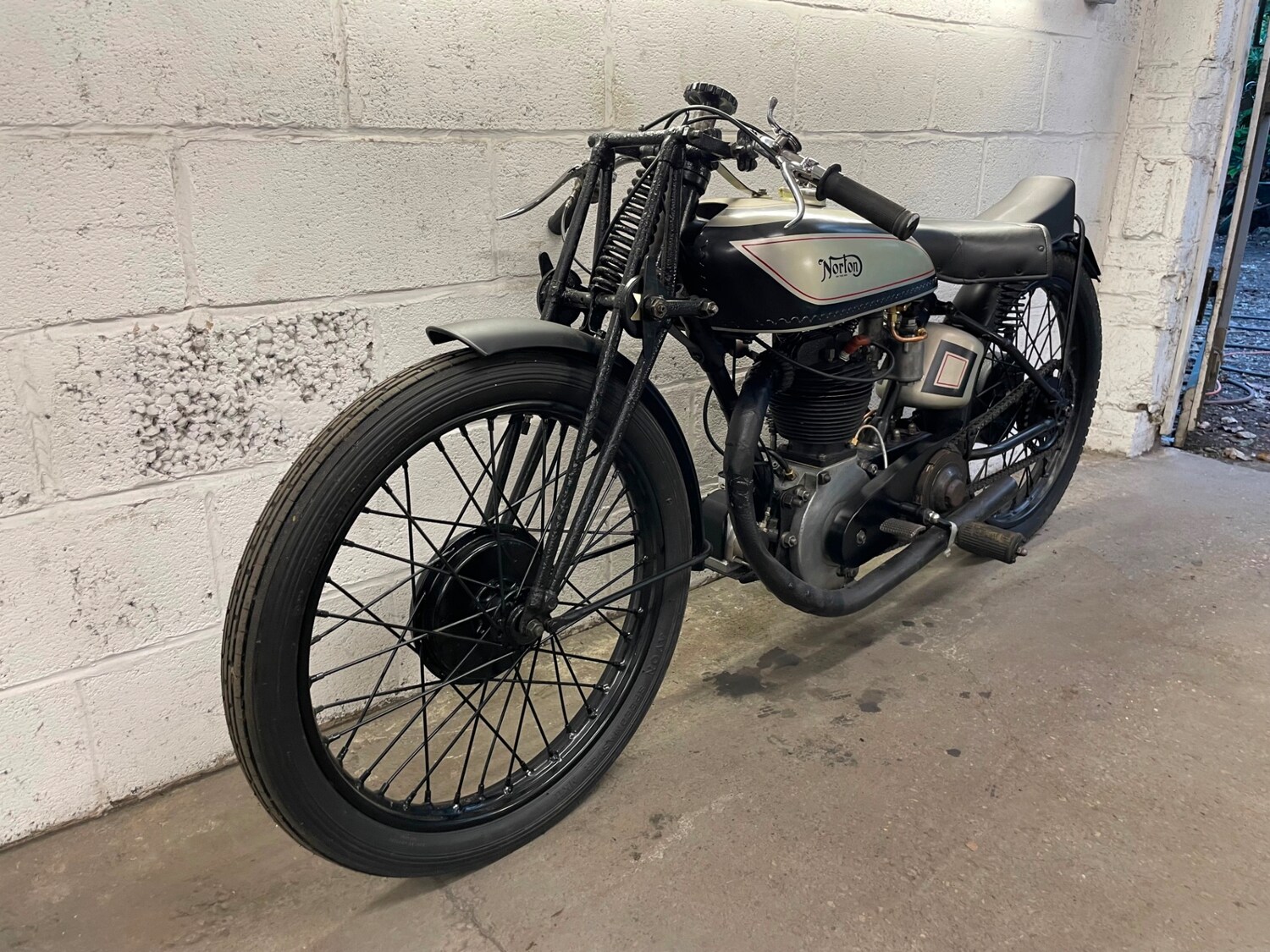 Norton MODEL 18