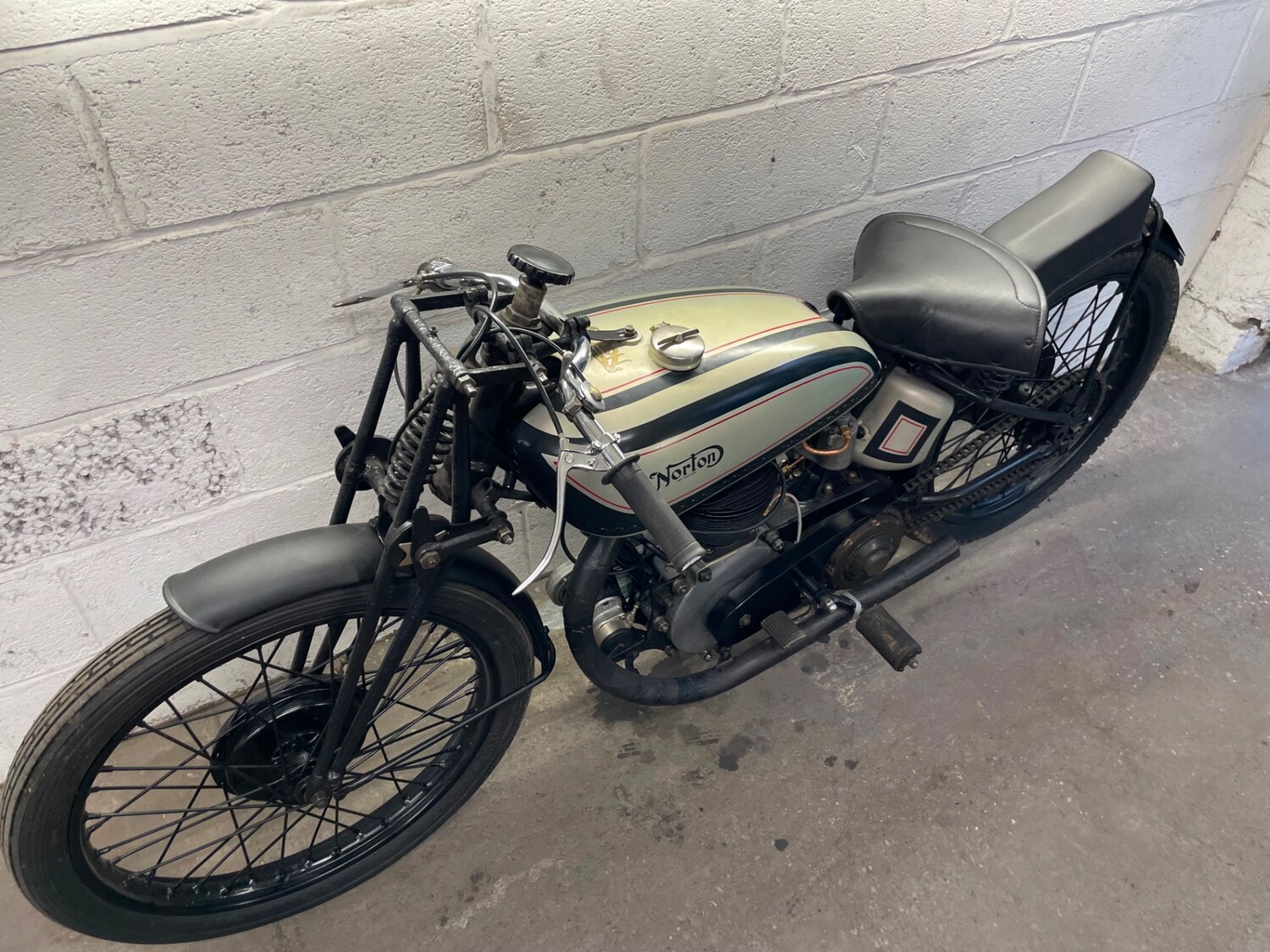 Norton MODEL 18