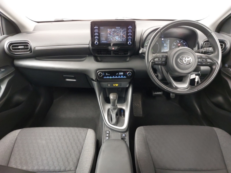 Used Toyota Yaris 2022 for sale - 76589378: Photo 2