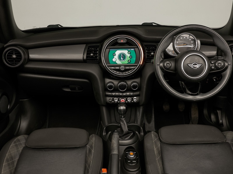 Used MINI Convertible 2018 for sale - 78040717: Photo 2