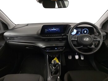 Used Hyundai BAYON 2024 for sale - 76268965: Photo 2