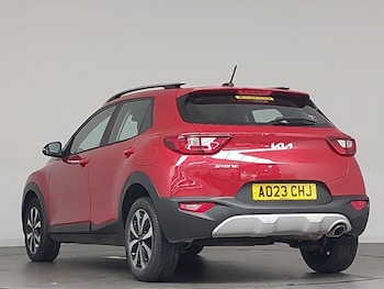 Used Kia Stonic 2023 for sale - 78675000: Photo