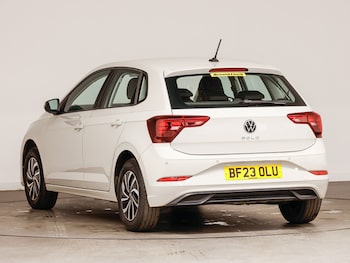 Used Volkswagen Polo 2023 for sale - 76213141: Photo