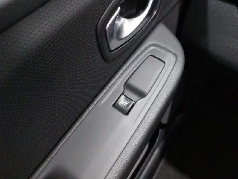 Used Renault Clio 2017 for sale - 76204837: Photo 18