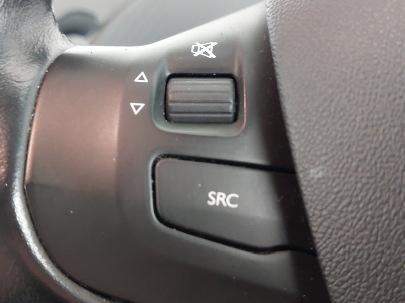 Used Peugeot 208 2017 for sale - 77837914: Photo 16