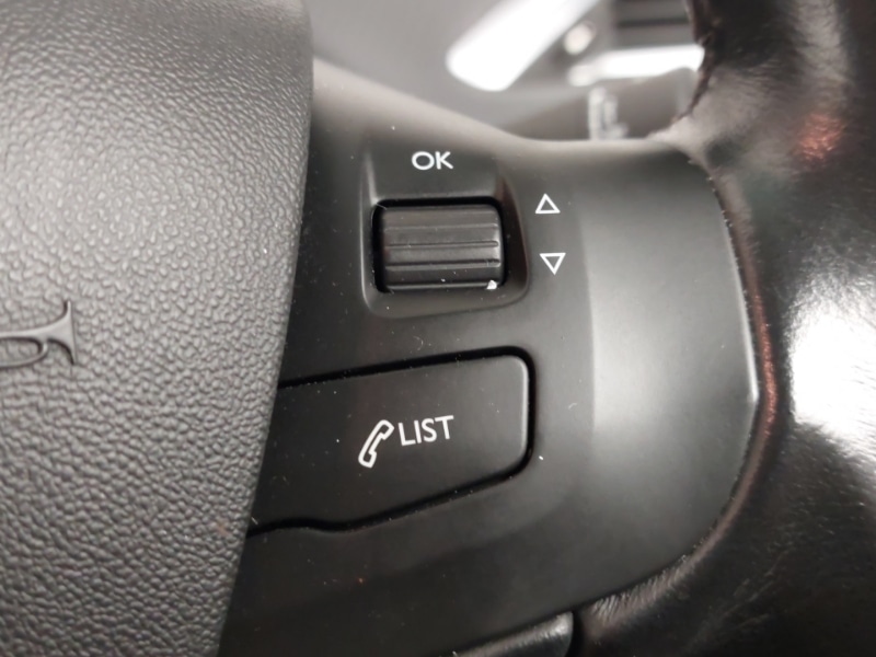 Used Peugeot 208 2017 for sale - 77837914: Photo 17