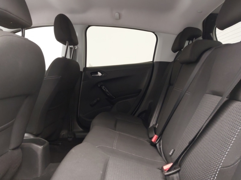 Used Peugeot 208 2017 for sale - 77837914: Photo 6