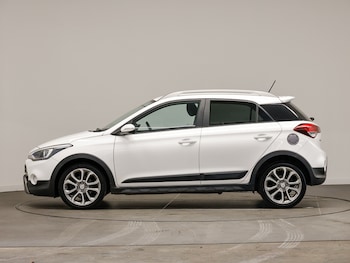 Used Hyundai i20 2016 for sale - 76785616: Photo