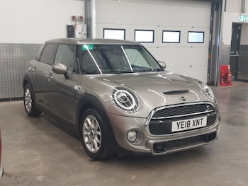 Used MINI Hatch 2018 for sale - 78808379: Photo