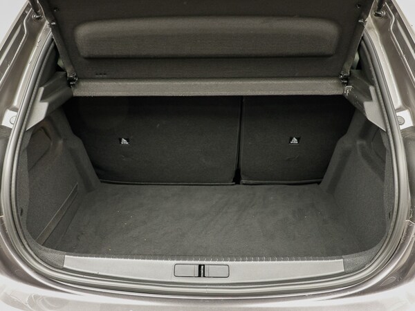 Used Peugeot 208 2023 for sale - 76233445: Photo 8