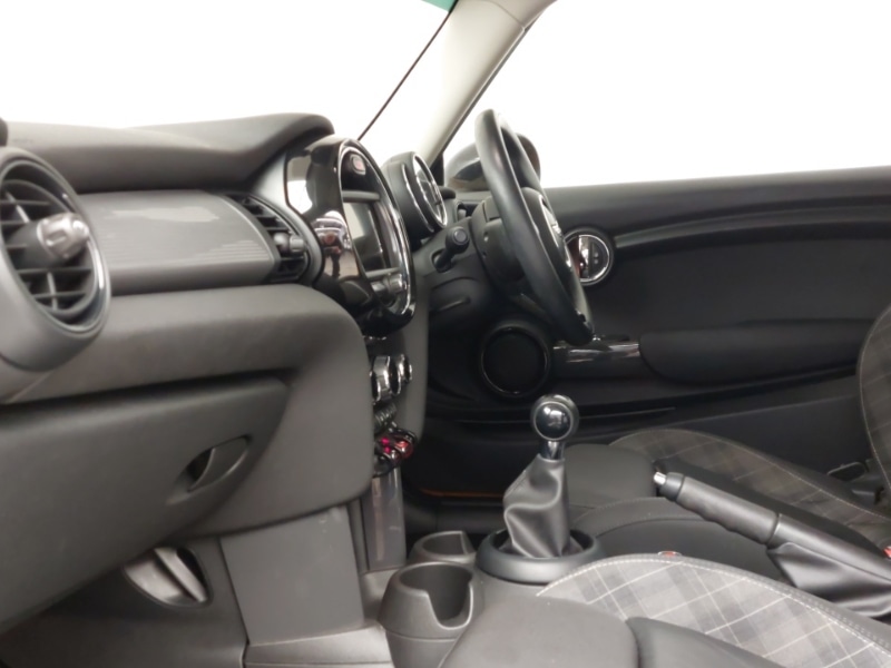 Used MINI Hatch 2017 for sale - 77576849: Photo 5