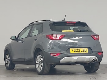 Used Kia Stonic 2023 for sale - 79242907: Photo