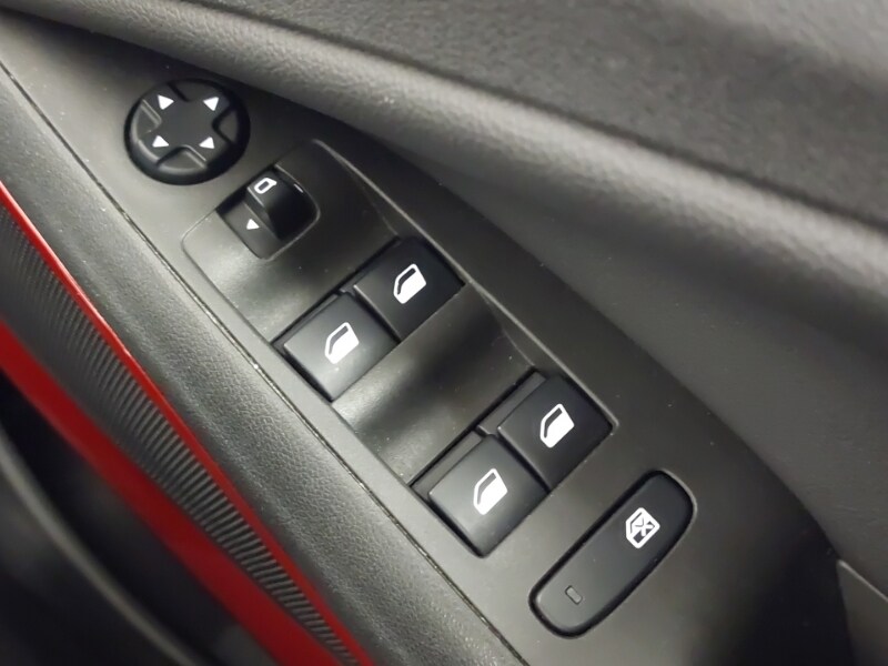 Used Vauxhall Crossland 2021 for sale - 77933215: Photo 18