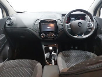 Used Renault Captur 2018 for sale - 76204898: Photo 2