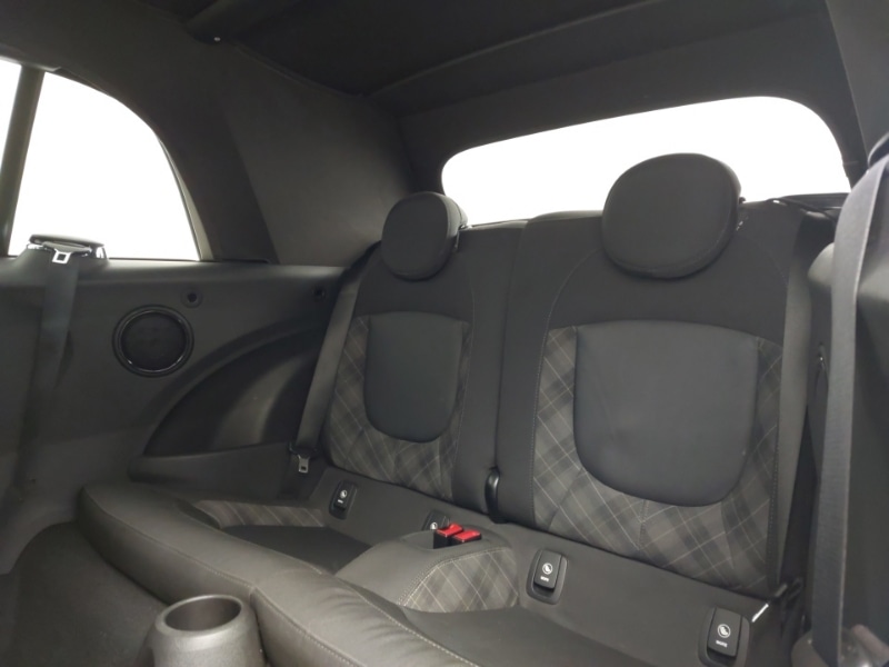 Used MINI Cooper 2018 for sale - 77105676: Photo 6