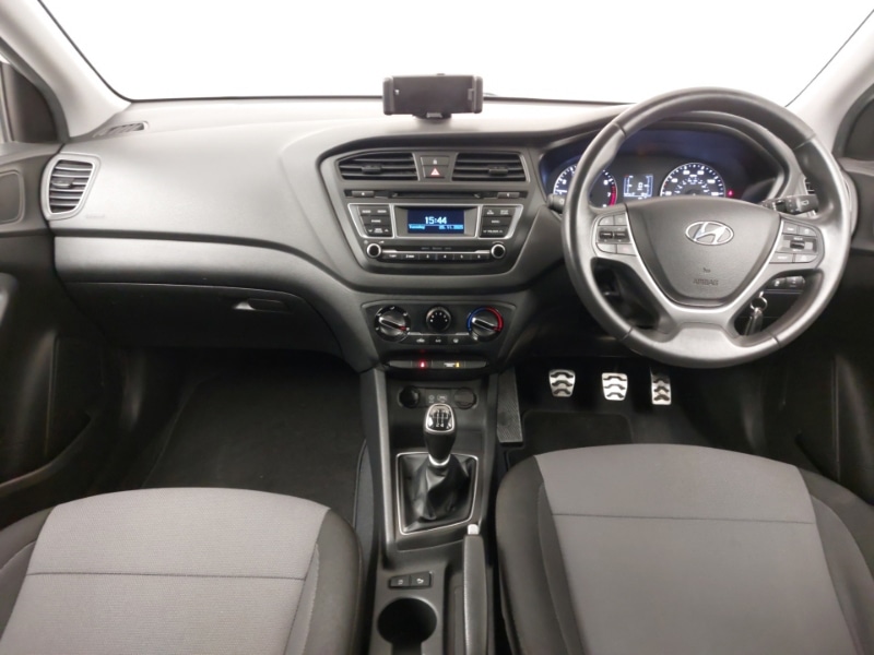 Used Hyundai i20 2016 for sale - 76717909: Photo 2