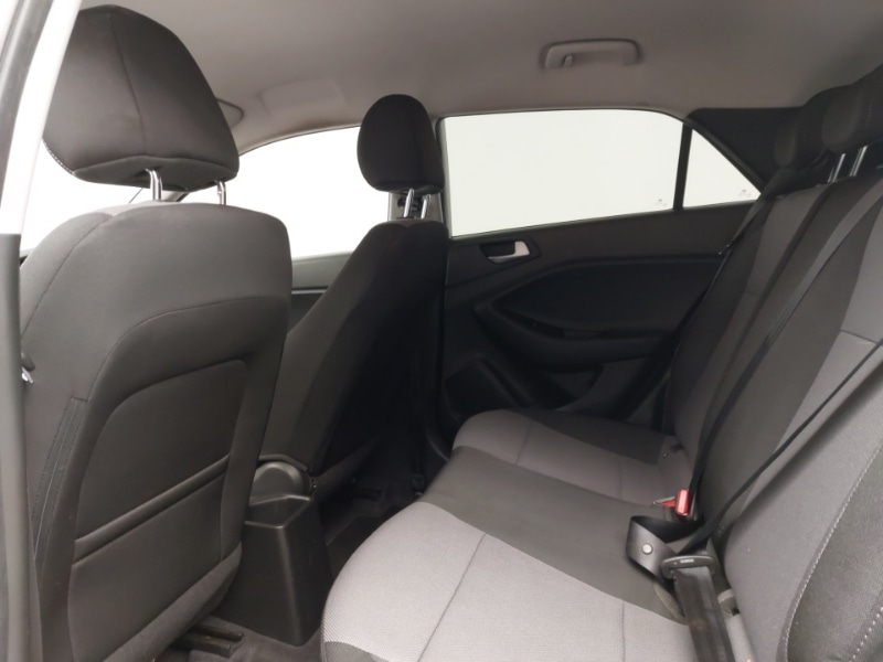 Used Hyundai i20 2016 for sale - 76717909: Photo 6