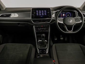 Used Volkswagen T-Roc 2023 for sale - 78269000: Photo