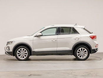 Used Volkswagen T-Roc 2023 for sale - 78269000: Photo