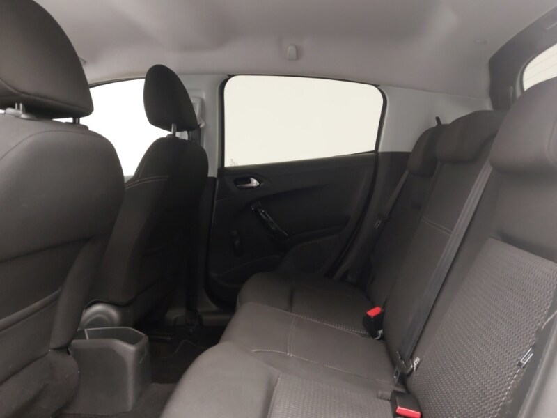 Used Peugeot 208 2016 for sale - 78125970: Photo 6