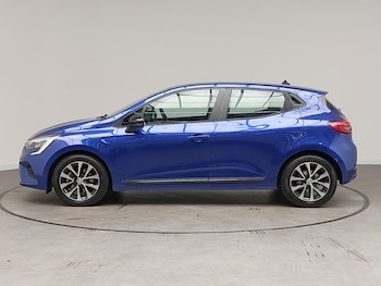 Used Renault Clio 2023 for sale - 78178375: Photo