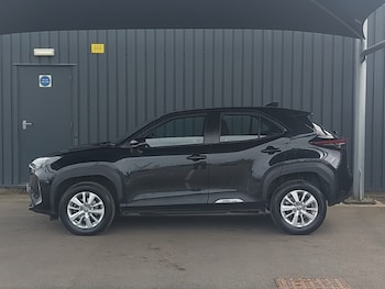 Used Toyota Yaris Cross 2024 for sale - 79440256: Photo