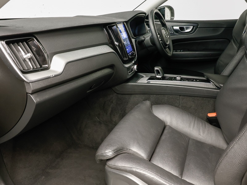 Used Volvo XC60 2023 for sale - 77076171: Photo 5