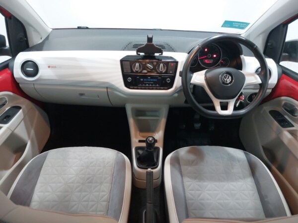 Used Volkswagen up! 2017 for sale - 76204815: Photo 2