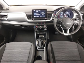 Used Kia Stonic 2022 for sale - 75989119: Photo 2