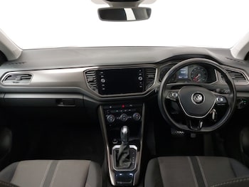 Used Volkswagen T-Roc 2018 for sale - 75893765: Photo
