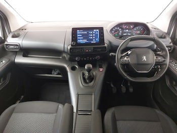 Used Peugeot Rifter 2021 for sale - 76183200: Photo