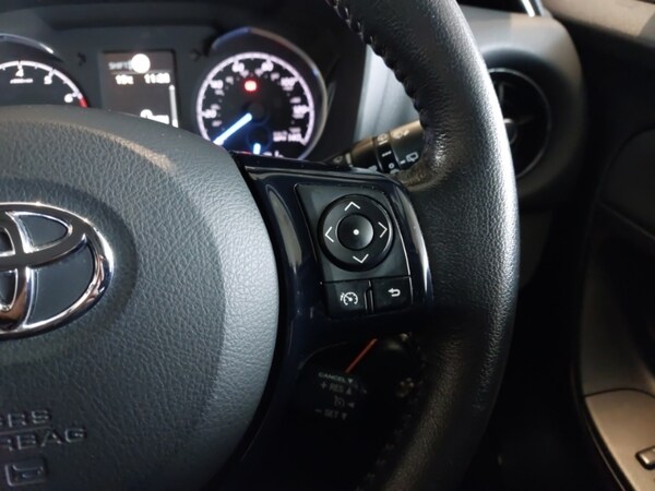 Used Toyota Yaris 2017 for sale - 76204874: Photo 11