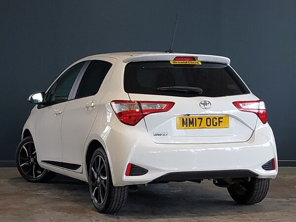 Used Toyota Yaris 2017 for sale - 76204874: Photo 3