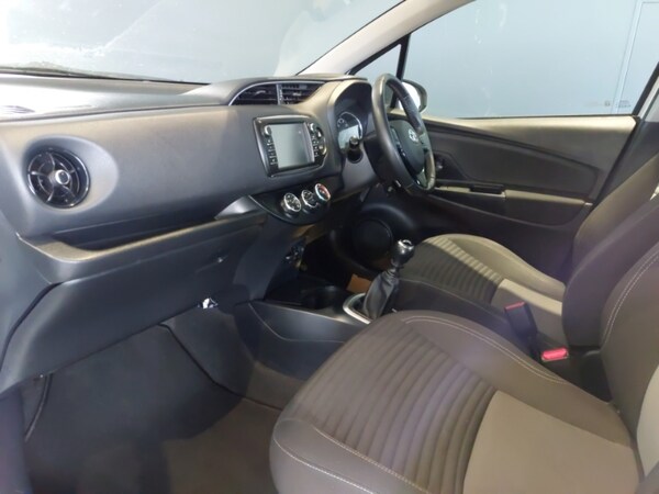 Used Toyota Yaris 2017 for sale - 76204874: Photo 5