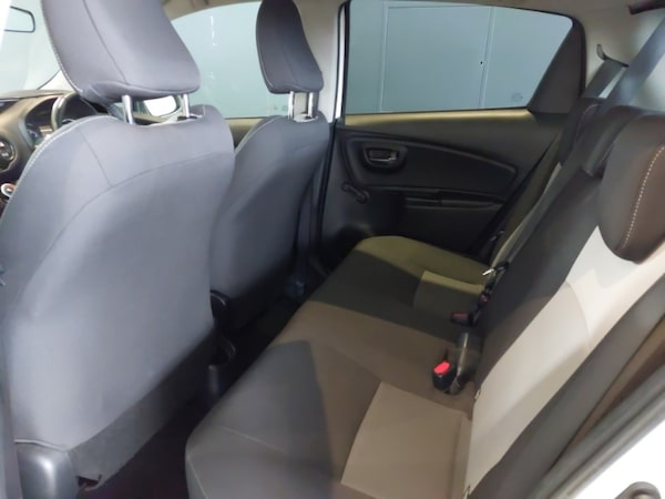 Used Toyota Yaris 2017 for sale - 76204874: Photo 6