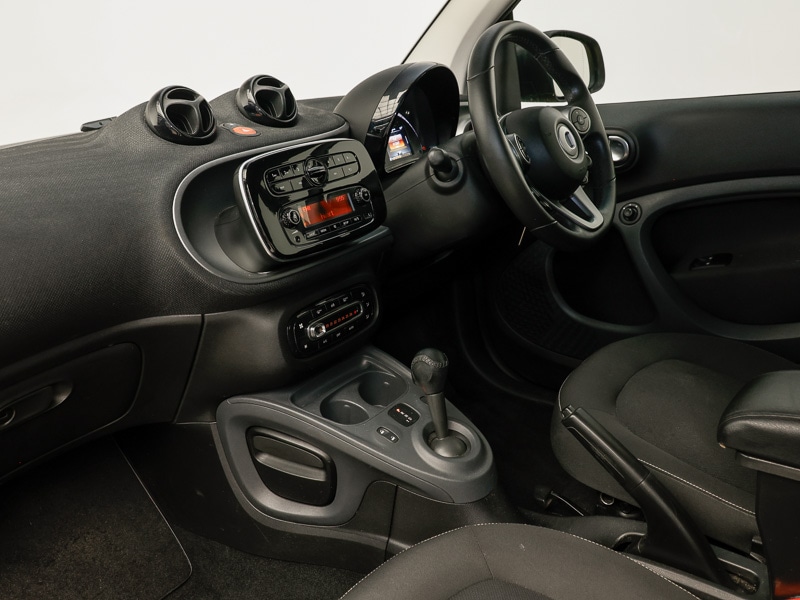 Used smart fortwo 2016 for sale - 76907172: Photo 2