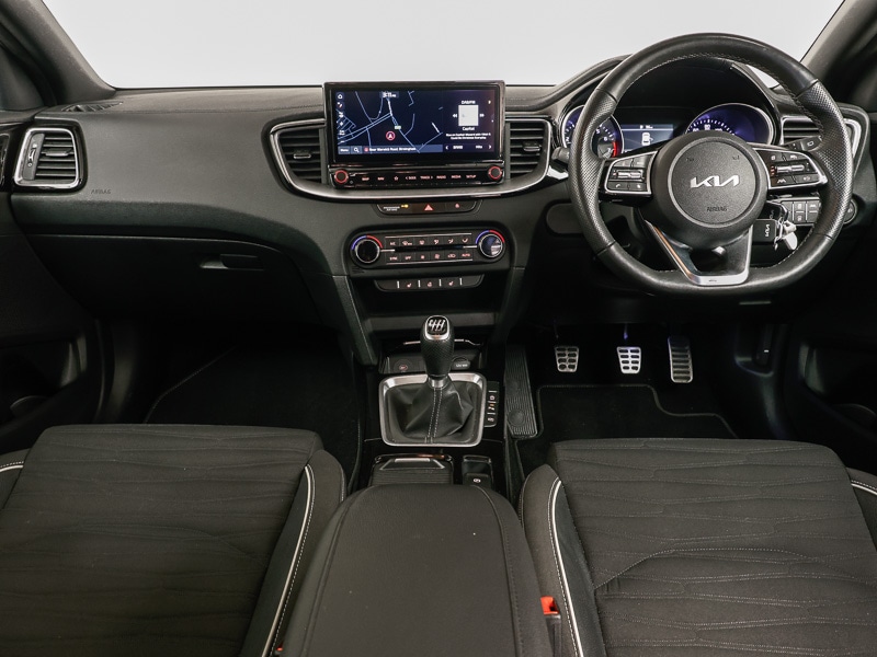 Used Kia XCeed 2023 for sale - 76815941: Photo 2