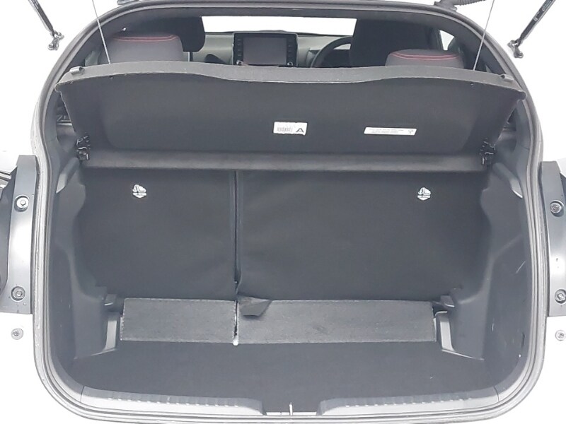 Used Toyota Yaris 2023 for sale - 77495223: Photo 8