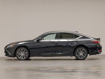 Used Lexus ES 2022 for sale - 76052347: Photo