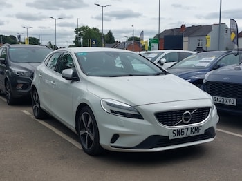 Used Volvo V40 2017 for sale - 79044120: Photo