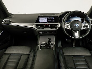 Used BMW 3 Series 2021 for sale - 76951948: Photo