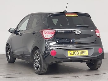 Used Hyundai i10 2018 for sale - 76199301: Photo