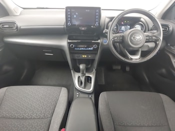 Used Toyota Yaris Cross 2023 for sale - 79263205: Photo
