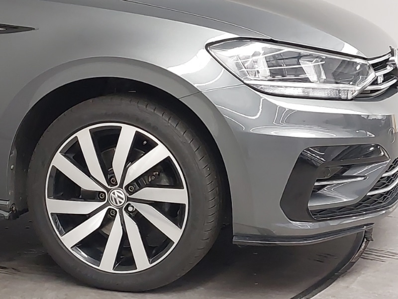 Used Volkswagen Touran 2019 for sale - 76165855: Photo 9
