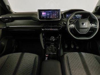 Used Peugeot 2008 2024 for sale - 75518761: Photo