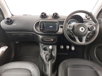 Used smart fortwo 2016 for sale - 77908097: Photo