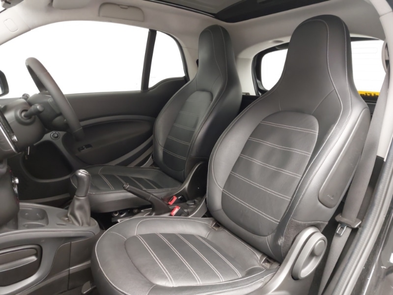 Used smart fortwo 2016 for sale - 77908097: Photo 6