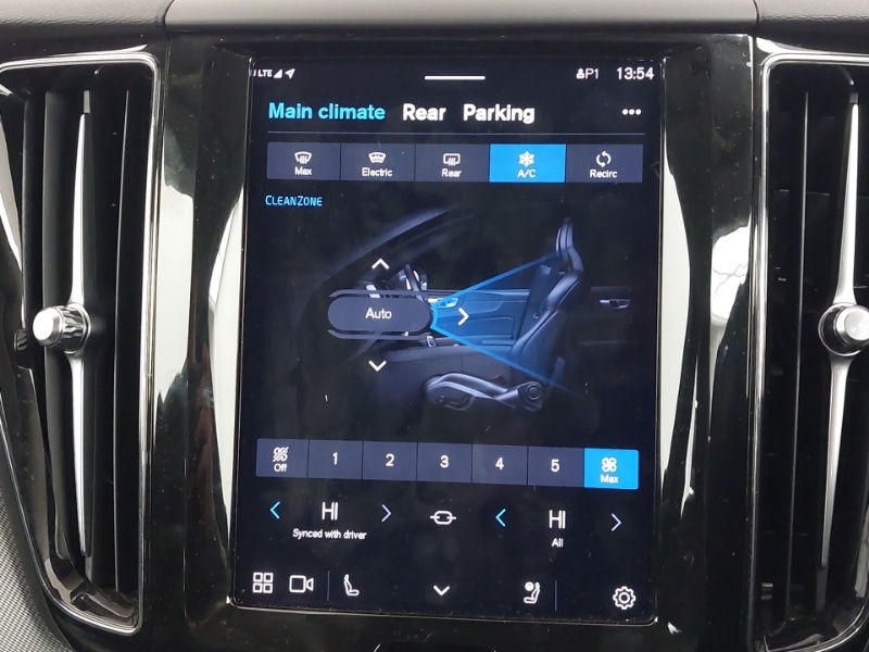 Used Volvo XC60 2023 for sale - 76614140: Photo 14