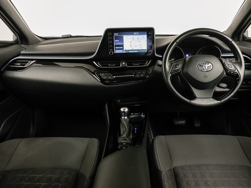 Used Toyota C-HR 2021 for sale - 76815917: Photo 2